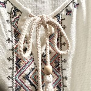 Eyeshadow Blue and White Blouse with Elegant Design